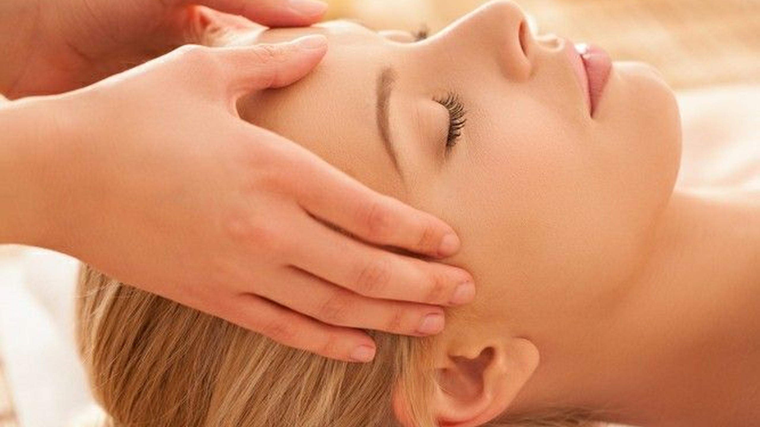 Lymphatic Face Massage