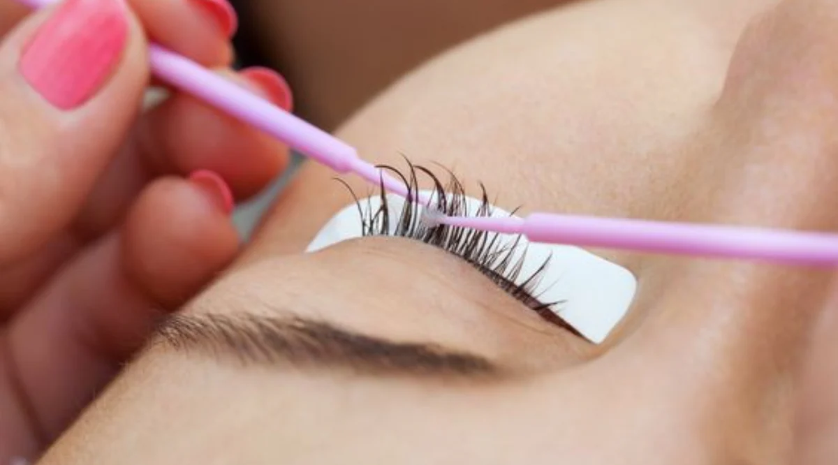 Lash Extensions Removal