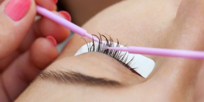 LASH EXTENSION REMOVAL